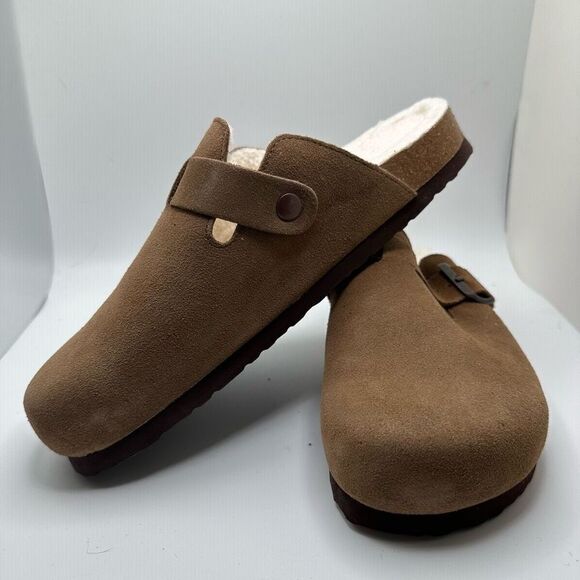 CUSHIONAIRE Women's Hana Cork Footbed Clog with Genuine Leather Upper, Faux Fur - Picture 7 of 7